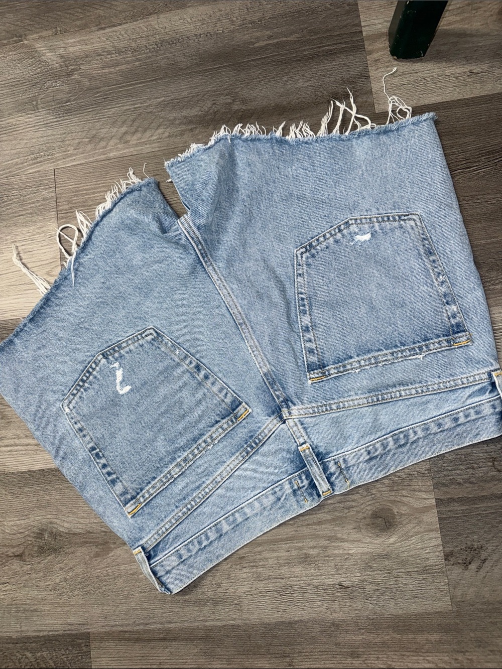 AGOLDE cut off denim jeans shorts - Picture 4 of 4